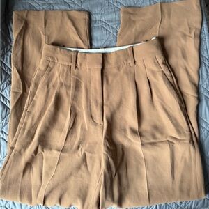 Aritzia Effortless Pant Size 4